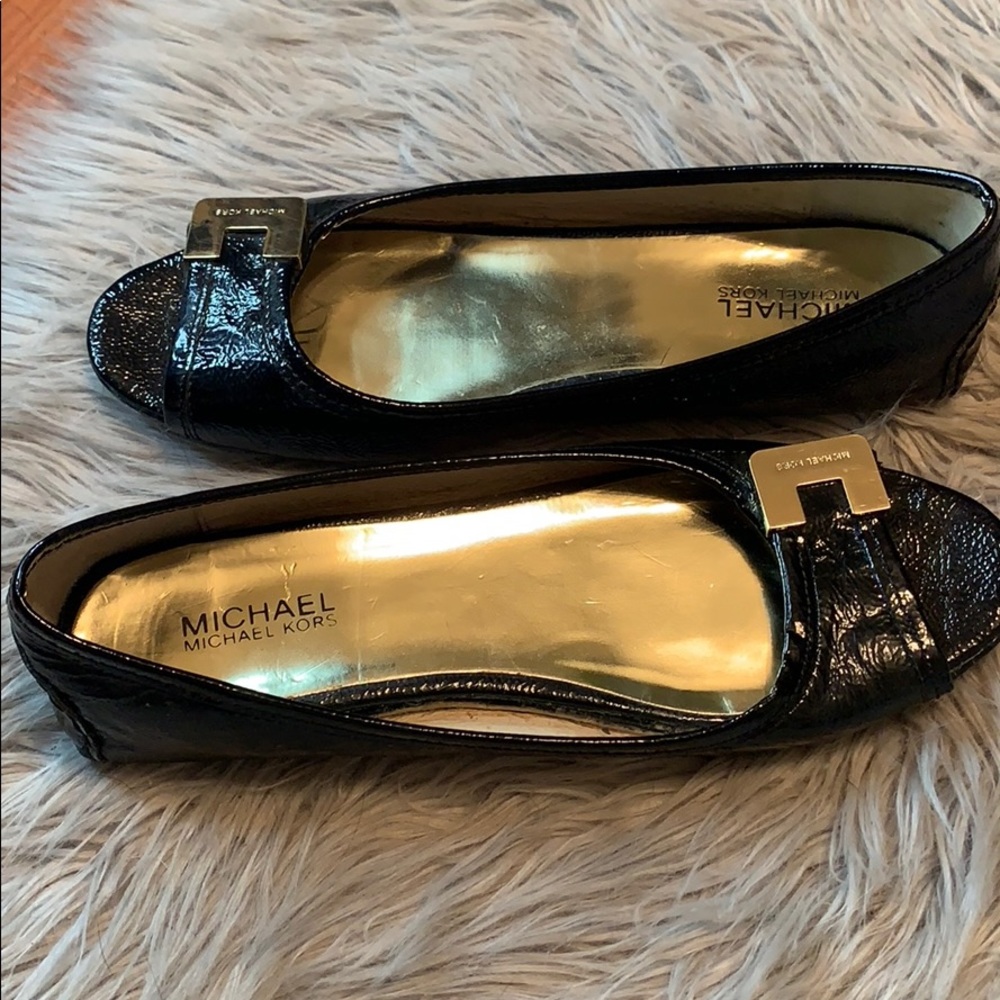 Shoes - Picture 2 of 3